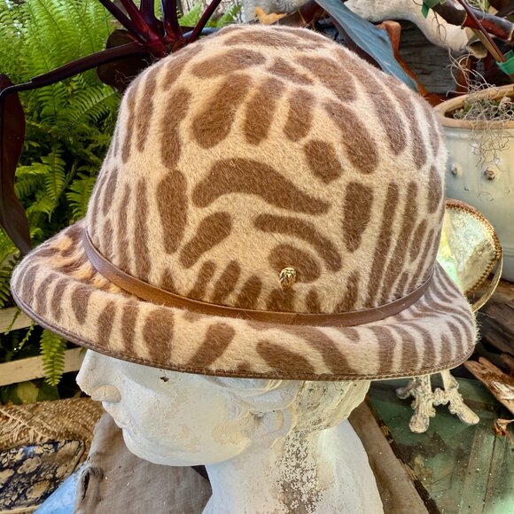 Helen Kaminski Animal Print 100% Wool & Leather Brim-up Cloche Hat - Picture 6 of 8